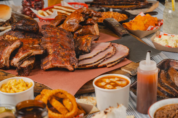 Taste the flavors of the West Kentucky BBQ Belt in Bowling Green.